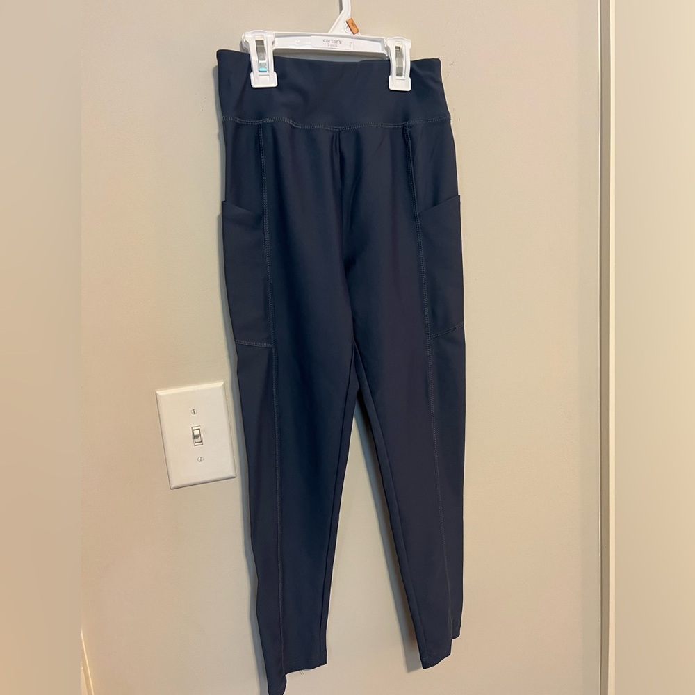 Girls Blue Leggings- in EXCELLENT CONDITION! Size M